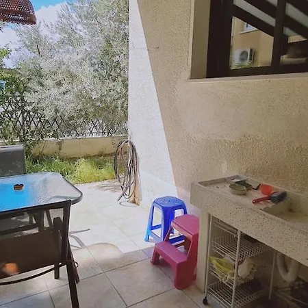 Garden דירה *